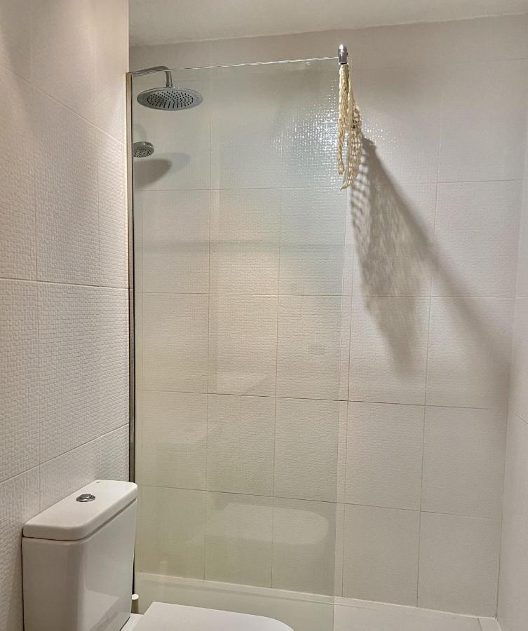 Victoria Court Modern 1 Bed Apartment 洛斯克里斯蒂亚诺斯 外观 照片